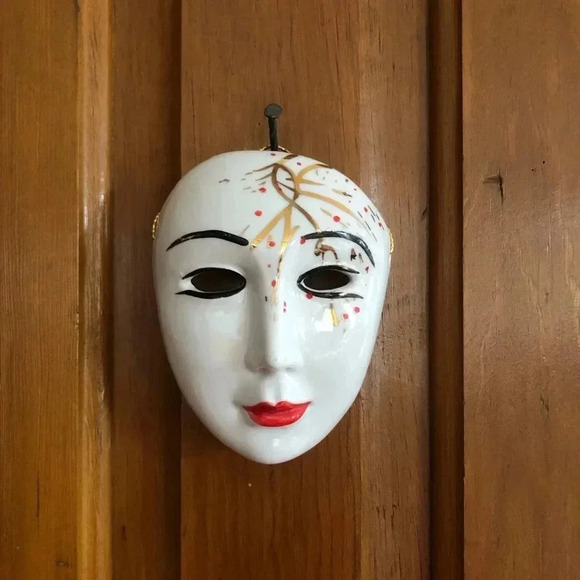 Vtg Hand Painted Porcelain Mask - Picture 4 of 8